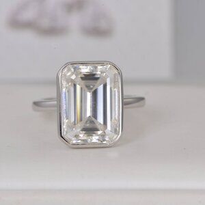 Real Moissanite Diamond 10ct Emerald Cut Engagement Ring 925